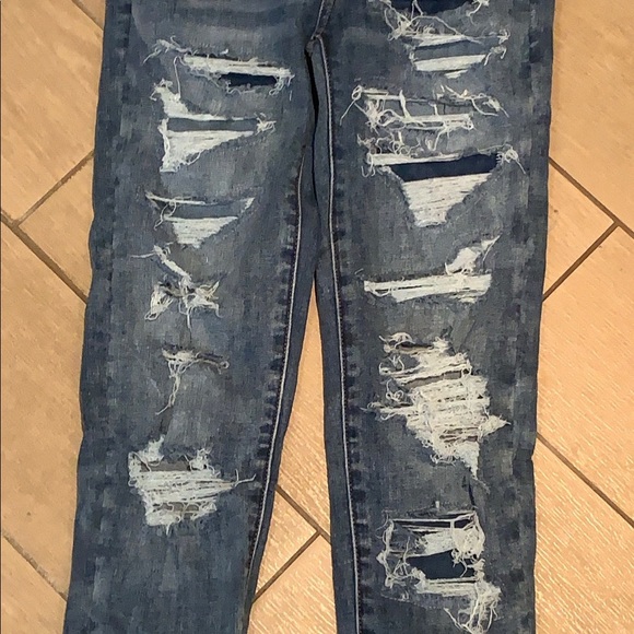 NEVER WORN RIPPED JEANS - Picture 2 of 2